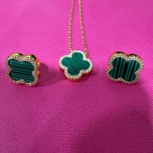 Van Cleef & Arpels Gold Clover Necklace